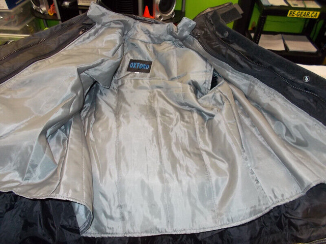 Crazy Price - Oxford - Bone Dry Jackets - Med & Large at RE-GEAR in Other in Kingston - Image 3