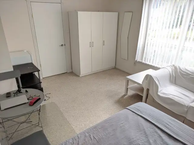ROOM for RENT - Mississauga / Great Location in Room Rentals & Roommates in Mississauga / Peel Region - Image 3
