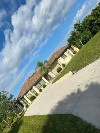 Florida Vacation Home 30 day or 7 day room stay ( read below ⬇️, View more
