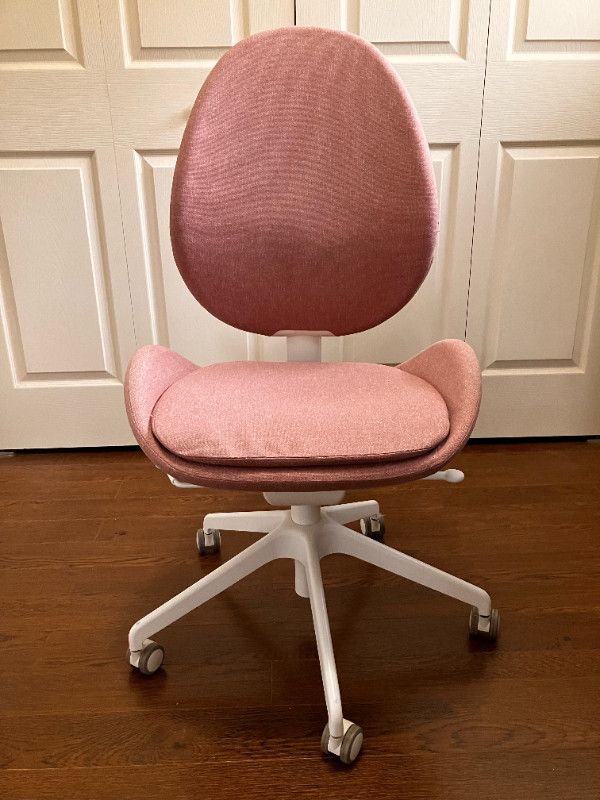 Pink office chair / desk chair in Chairs & Recliners in Kitchener / Waterloo