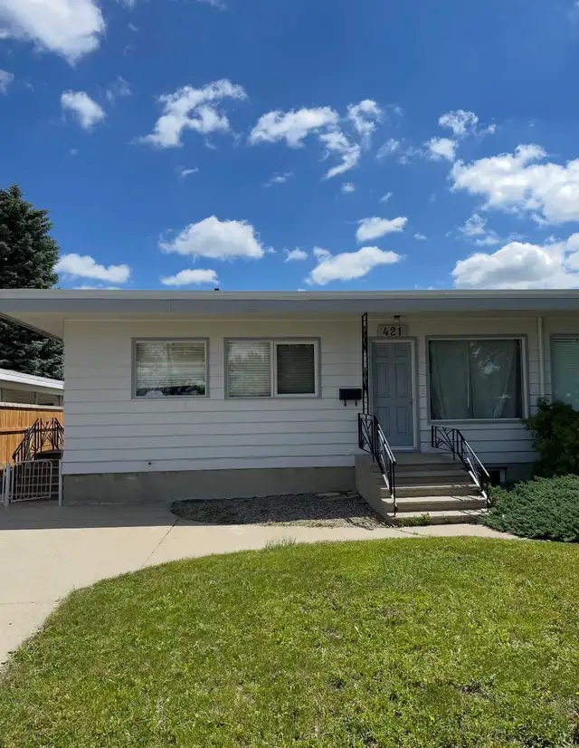 Renovated South Side Townhouse available September 21st