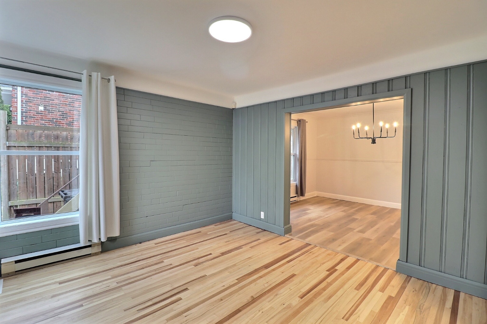 Grand 5 1/2 rénové - Cour arrière - Solarium - Électroménagers — photo 2