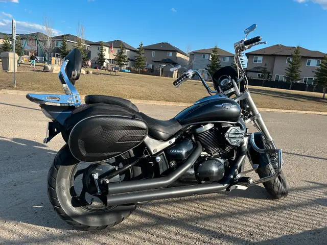 Suzuki Boulevard M50 motorcycle 2008 in Street, Cruisers & Choppers in Edmonton - Image 6