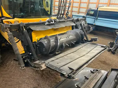 For sale, 2017, MacDon CA25 combine adapter. Used on D65 header. Auto Float. Completion kit for CR,...