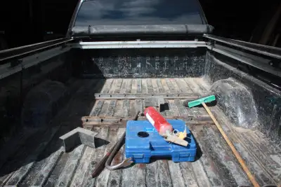 These anodized aluminum rails attach to the inside walls of any GMC/Chev 6’6” bed between 2007- 2014...