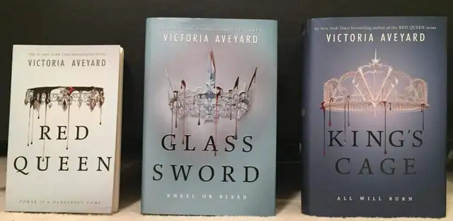 Victoria Aveyard 3-BOOK SERIES (NEW CONDITION) in Fiction in London - Image 2