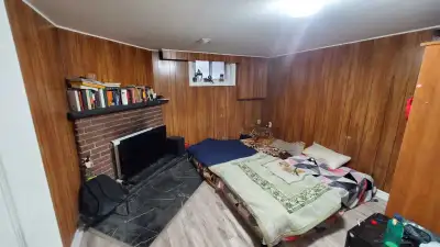 Sharing room accommodation available on immediate basis. MAJOR INTERSECTION: MARTIN GROVE RD & SILVE...