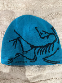 New never used Arc’teryx Beanie Hat Toque