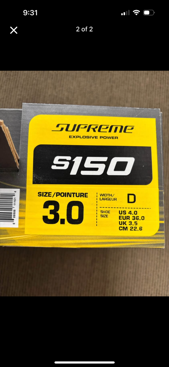 Kids hockey skates  Size 3.0 $30 in Hockey in Markham / York Region - Image 3