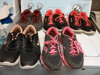 Womans Running Shoes, View more