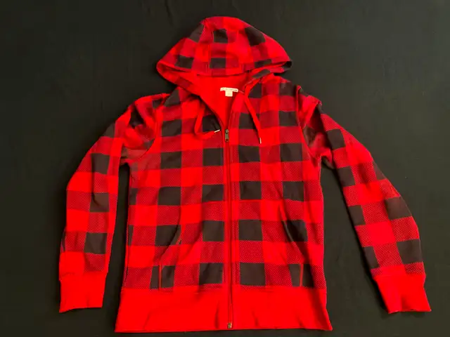 Red and Black Plaid Hoodie in Men's in Hamilton - Image 9