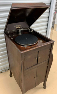 Antique Majestic Phonograph - used as prop