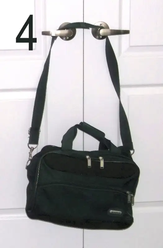 4 BAGS, TOTE, DUFFLE, GEAR BAGS, TOOL, EQUIPMENT BAG in Other in Oakville / Halton Region - Image 6