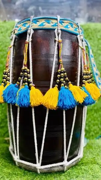 Dhol 10/10 condition kaali taali SEND OFFERS, View more