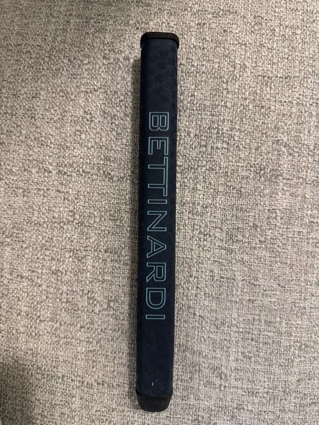 Bettinardi Jumbo Putter Grip in Golf in Markham / York Region - Image 2