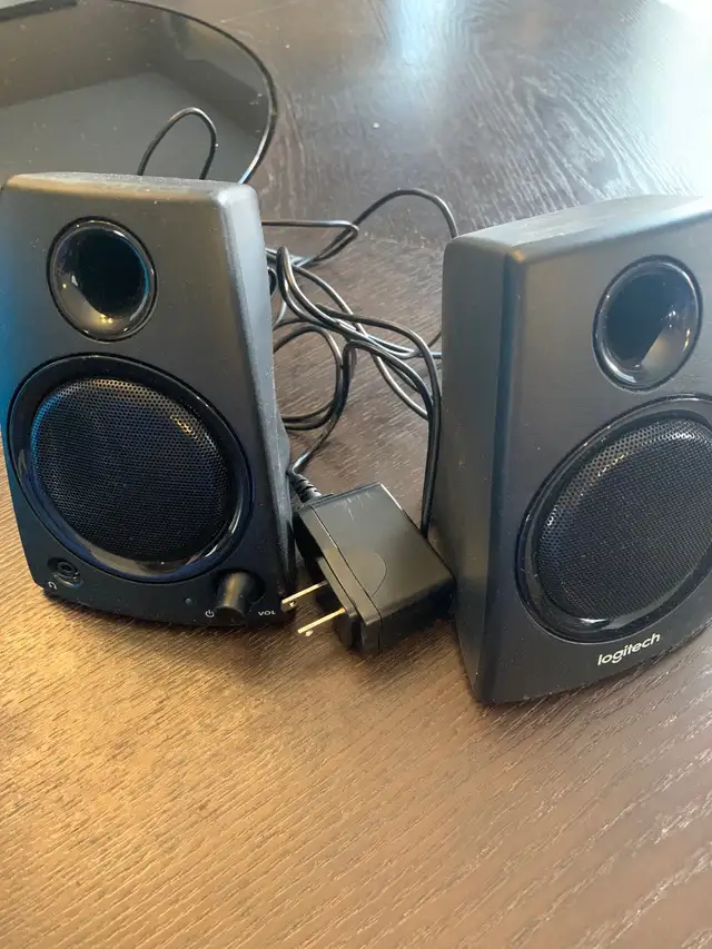Logitech Full stereo sound speakers in Speakers in Markham / York Region - Image 3