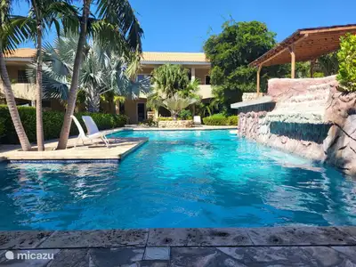 This stunning 1 bedroom, 1.5 bathroom apartment is located in Cocobana tropical resort. The apartmen...