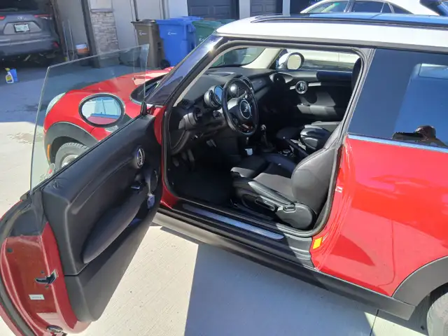 2017 MINI COOPER - EXCELLENT CONDITION!509452564164126725