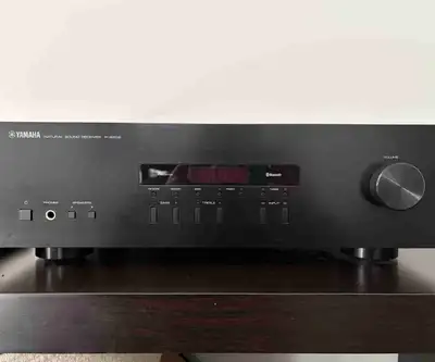 Yamaha R-S202 Stereo Receiver, View more
