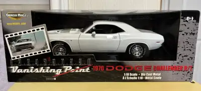 *** PRICE REDUCED *** 1/18 scale Ertl American Muscle 1970 Dodge Challenger R/T "Vanishing Point" Di...