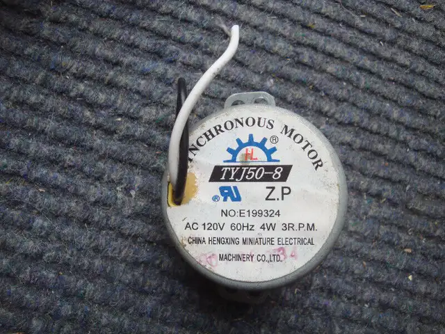 petits moteurs électriques 2$ in Other Business & Industrial in Longueuil / South Shore - Image 3