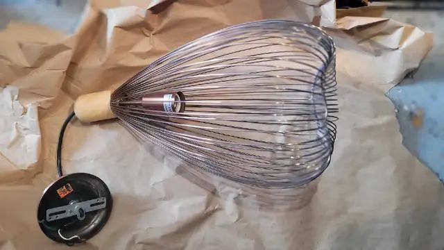 Wire Pendant Light in Indoor Lighting & Fans in Mississauga / Peel Region - Image 4