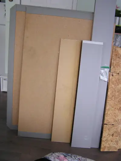 DISPONIBLE - Base de lit grise, Queen (Grey Bed Base, Queen), View more