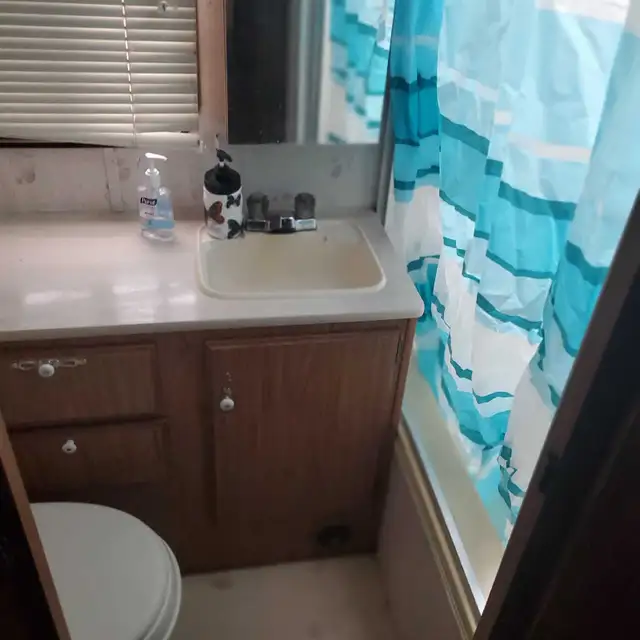 1990 Citation Excella, Gas Class A Motorhome - Motivated seller in RVs & Motorhomes in Strathcona County - Image 9