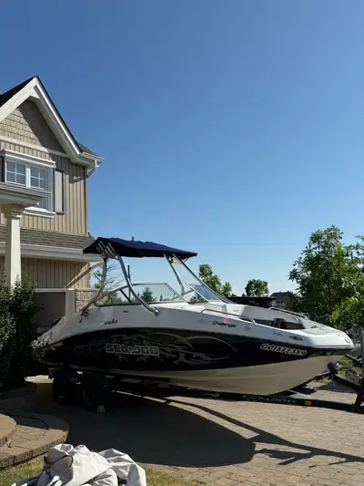 Bombardier seadoo challenger 230se, 352 heures 23.5’ 12 passagers!!! 430HP (2 moteur de 215hp chaque...