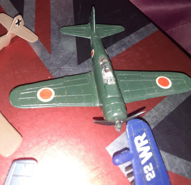 Vintage ZYKMEX Super Wings 1970's in Arts & Collectibles in Brantford - Image 3