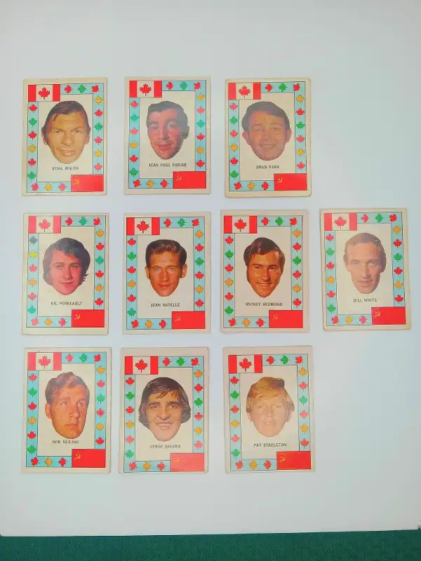 Team Canada 72 complete set of hockey cards in Arts & Collectibles in City of Montréal - Image 3