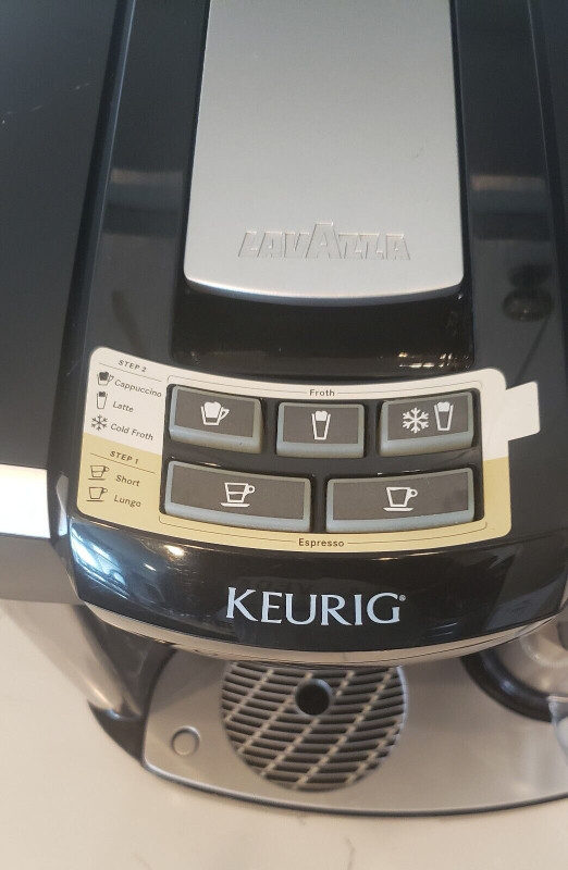 Keurig Rivo R500 Lavazza Latte Frothing Cappuccino Machine Syste in Coffee Makers in Ottawa - Image 4