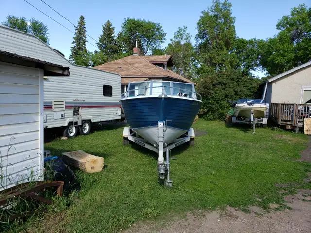 Project boat For Sale in Powerboats & Motorboats in Edmonton - Image 9