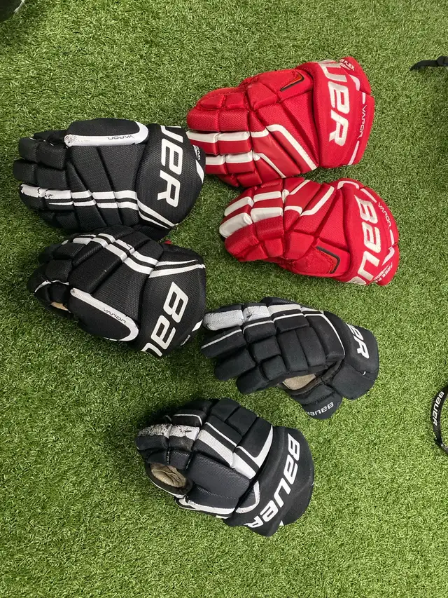 youth hockey equipment in Hockey in St. Catharines - Image 5
