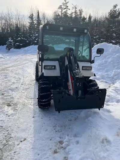 2022 bobcat toolcat has 820 hrs 2 sets of tires and rims every thing works as it should best snow re...