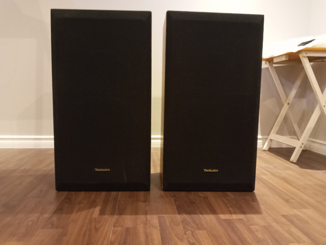 Stereo Speakers Pair in Speakers in Oshawa / Durham Region