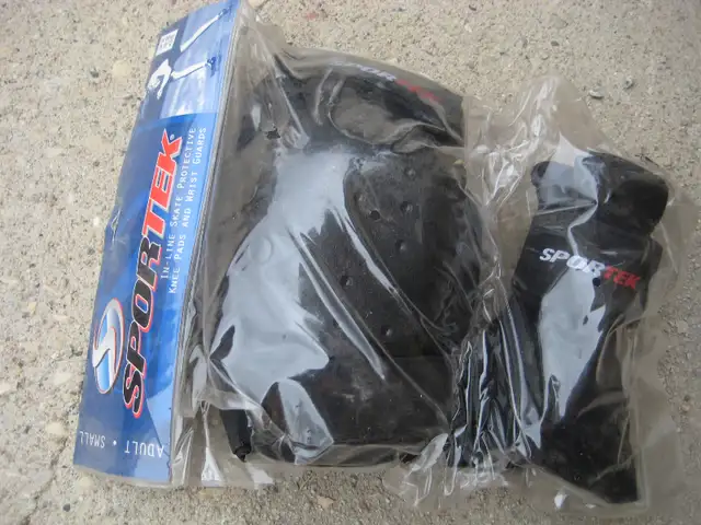 roller blades size 7 and 8, knee pads wrist guards in Skates & Blades in Winnipeg - Image 2