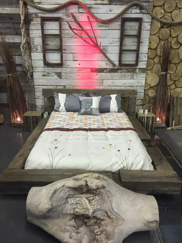 Lits écoresponsables en poutres de granges in Beds & Mattresses in Laval / North Shore - Image 11