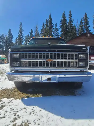 1984 GMC 2wd C30 3+3 Dual rear wheel Has 1989 5.9L 12 valve Cummins and Getrag 360 5spd transmission...