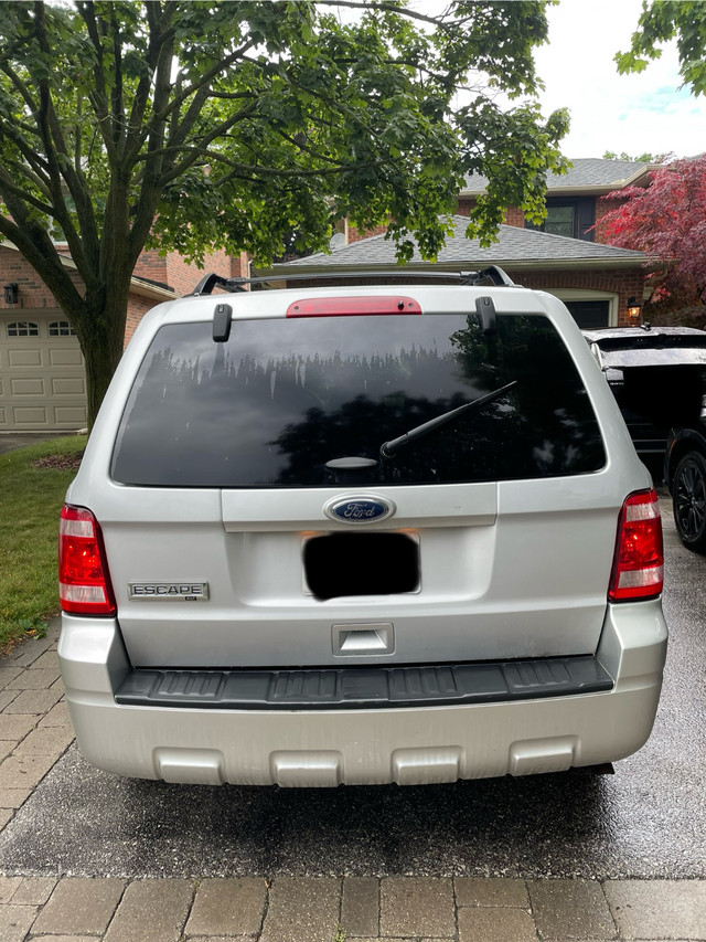 2011 Ford Escape XLT (Used) - Reliable, Daily Driver in Cars & Trucks in Markham / York Region - Image 2