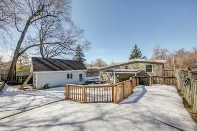 FULL HOUSE AND SHARING ROOMS AVAILABLE FOR RENT