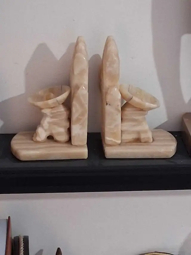 Marble Bookends in Arts & Collectibles in Edmundston - Image 4