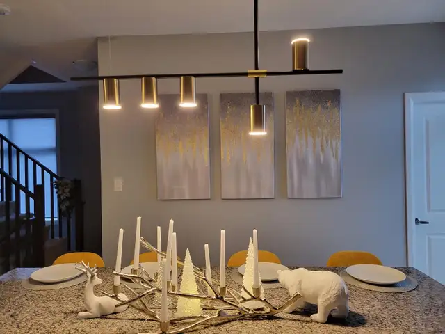 Modern Black LED Hanging Chandelier Light for Kitchen Island in Indoor Lighting & Fans in Mississauga / Peel Region - Image 2