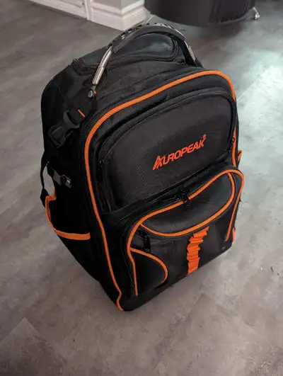 Used, and has a few issues with the backpack straps. Overloaded it and the straps went, now it's a g...