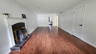 1 Bedroom Bright Ground Level Suite for rent in Brookswood (South Langley) -Separate laundry (Dedica...