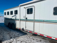 4-horse living quarters trailer