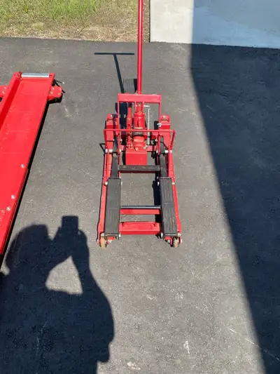 Used, good working condition, pickup in Petawawa, can be delivered in local area.
