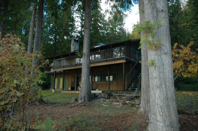 Amazing Opportunity - Prime Shuswap Lakefront Cabin Rental in British Columbia