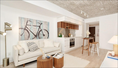Hi, This 1+1 ( Den ) / 1 Washroom for rent, located Young and Eglington . 185 Roehampton Ave Fully f...