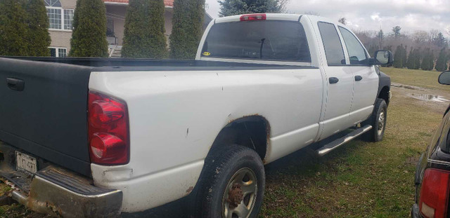 07 Crew Cab Cummins 4x4 in Cars & Trucks in Kitchener / Waterloo - Image 3